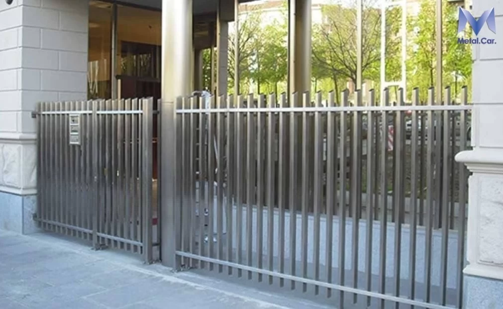 cancello-metallico-acciaio-inox-e1564601283628