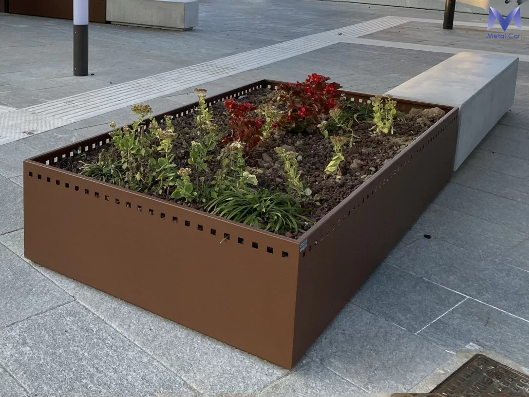 fioriera-cemento-metallo-1030×773-1