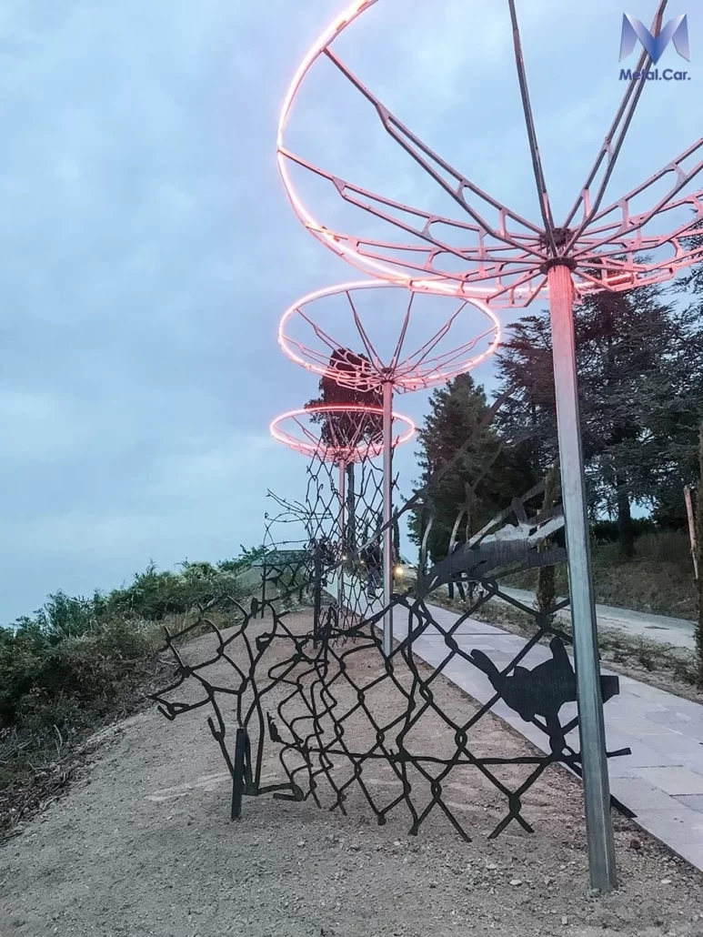 paul-kneale-fondazione-sandretto-lavorazione-metalli-773×1030-1